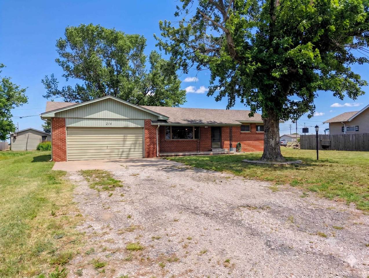 214 Sedgwick - Photo 1