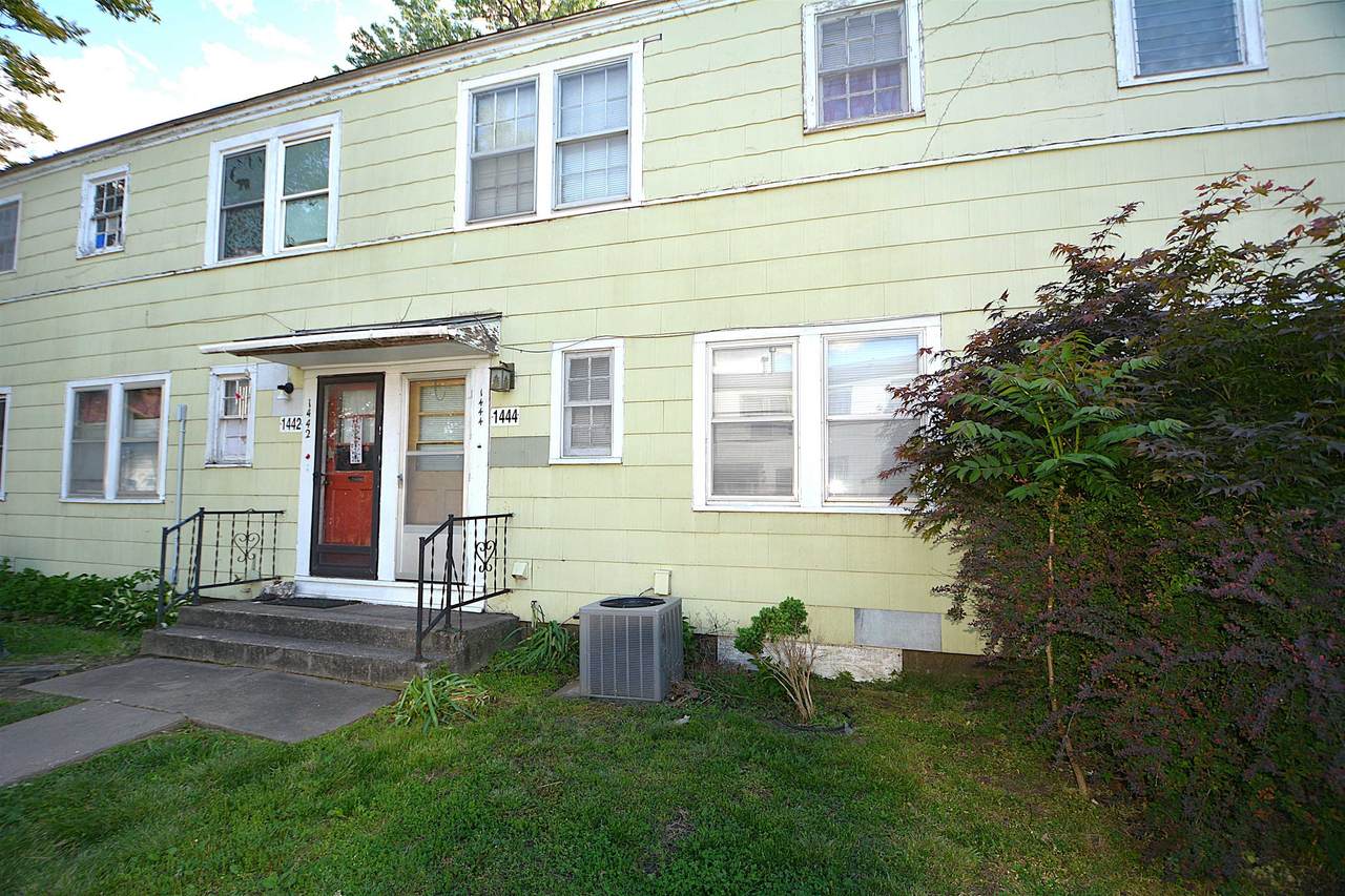 1444 Pershing Ave - Photo 1