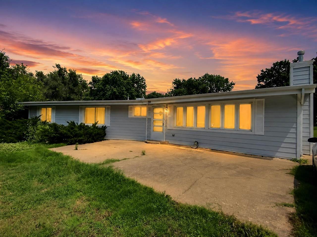 29 Eastwood Dr - Photo 1
