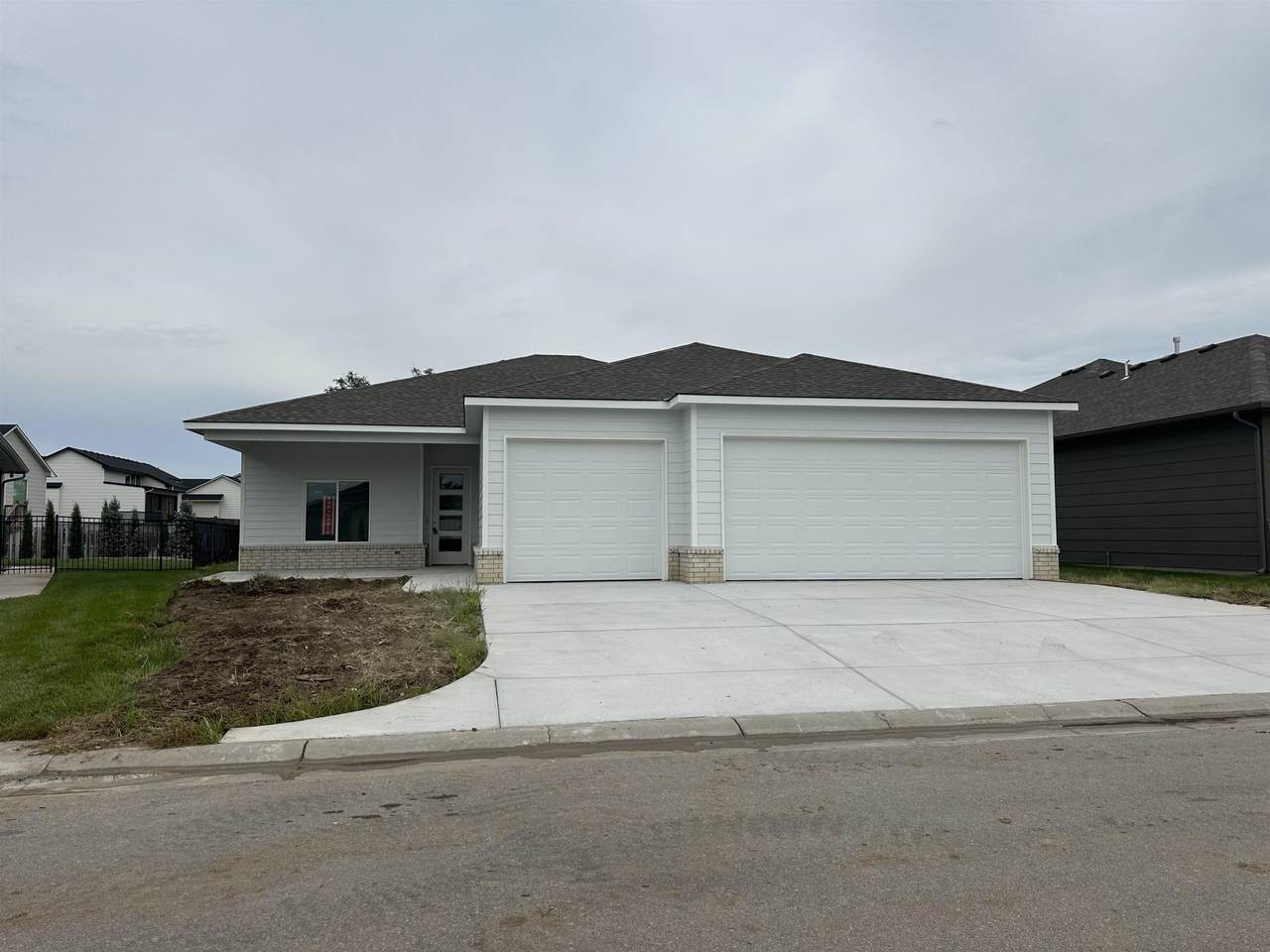4438 Sunny Ct - Photo 1