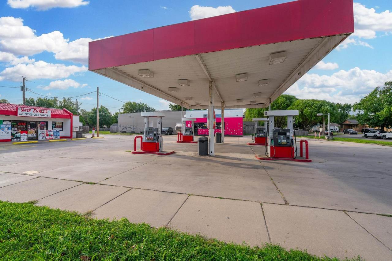https://bt-photos.global.ssl.fastly.net/wichita/1280_boomver_2_679746-1.jpg