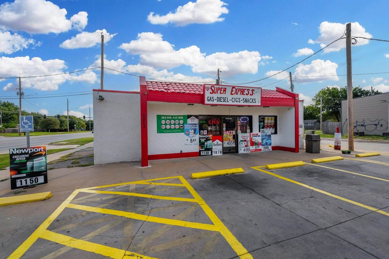 https://bt-photos.global.ssl.fastly.net/wichita/1280_boomver_2_679746-1.jpg
