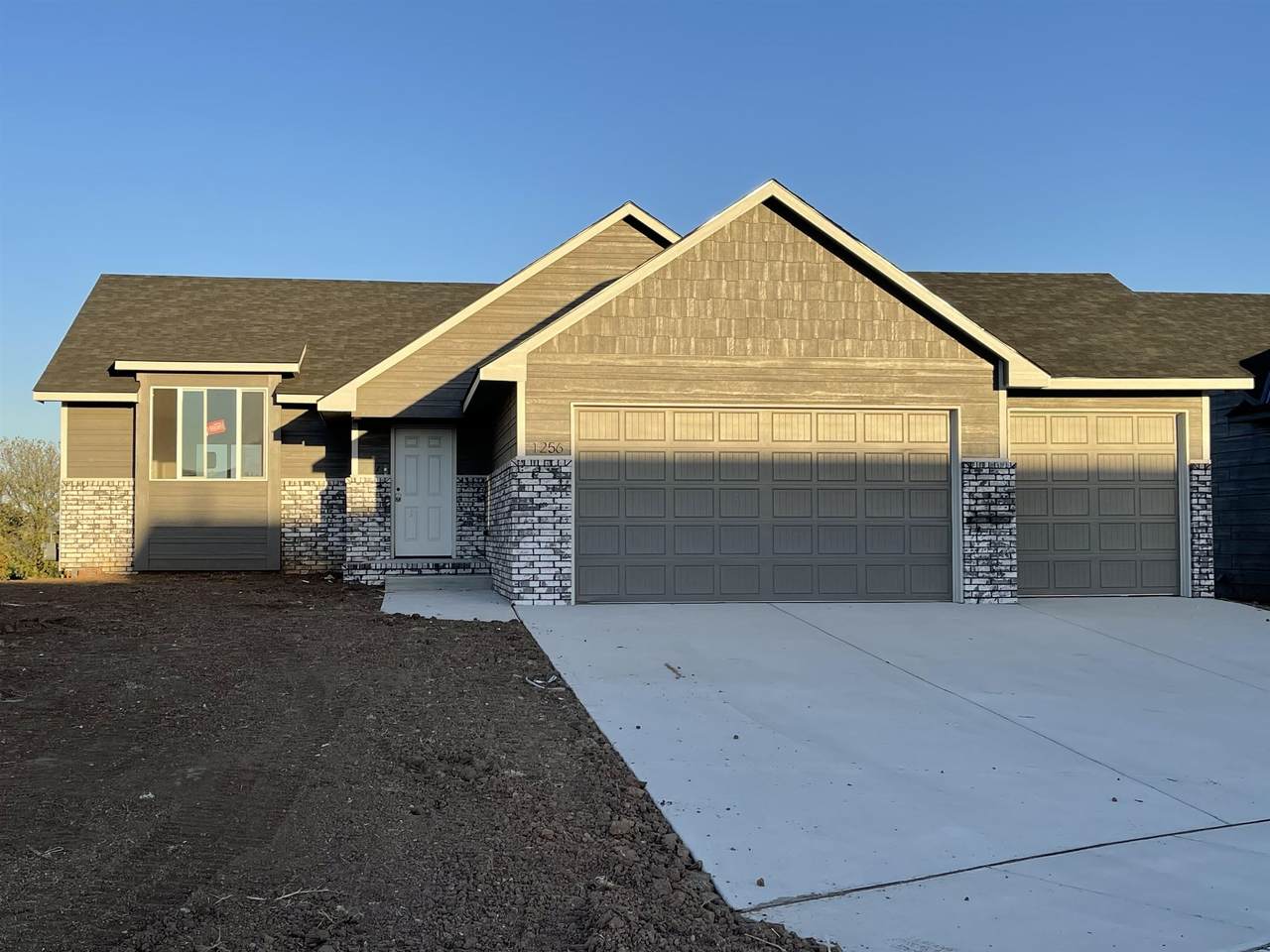 1256 Outland - Photo 1
