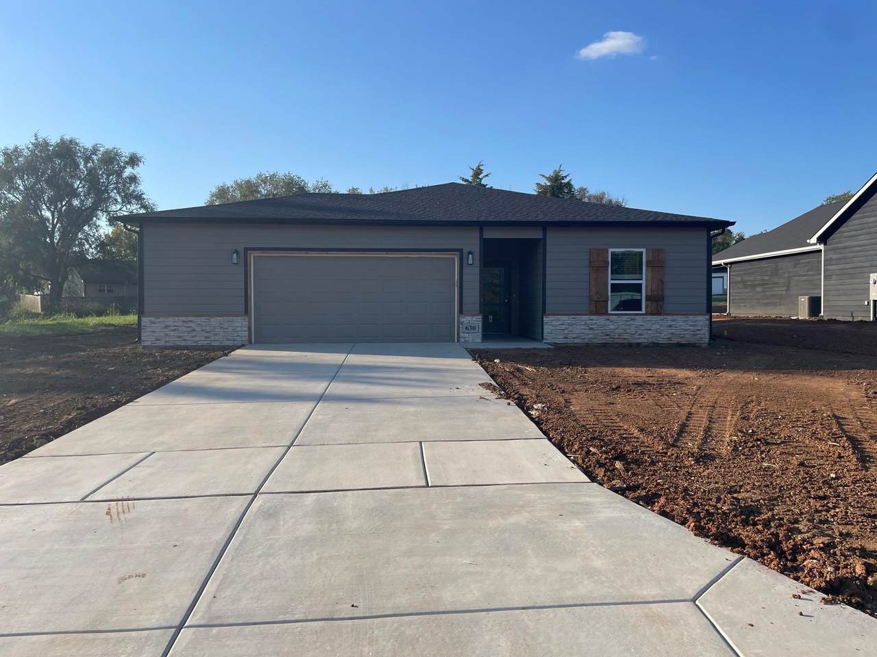 630 Santa Fe Ave - Photo 1