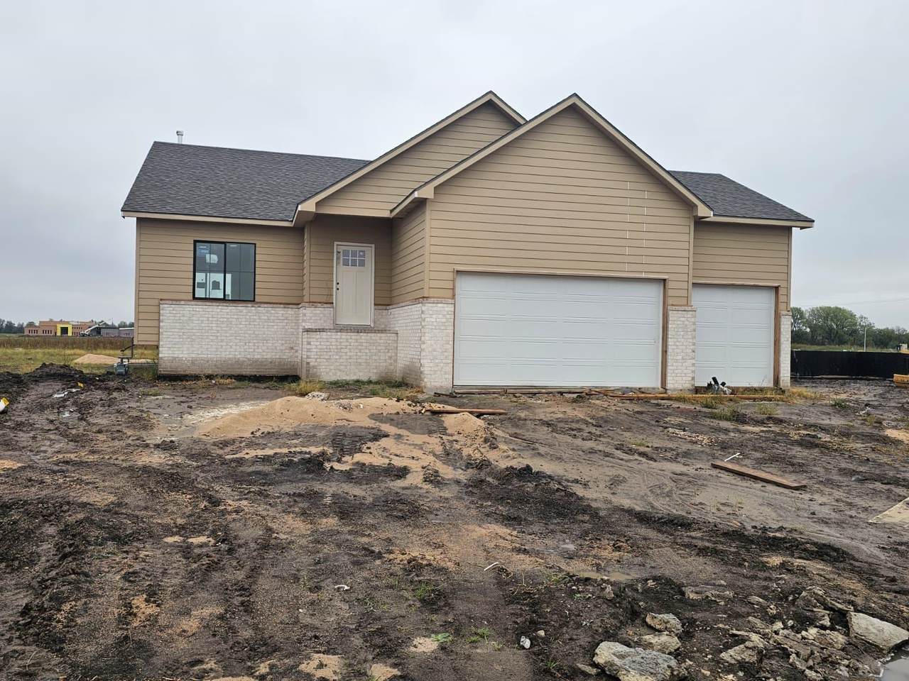 1530 Midway Ct - Photo 1