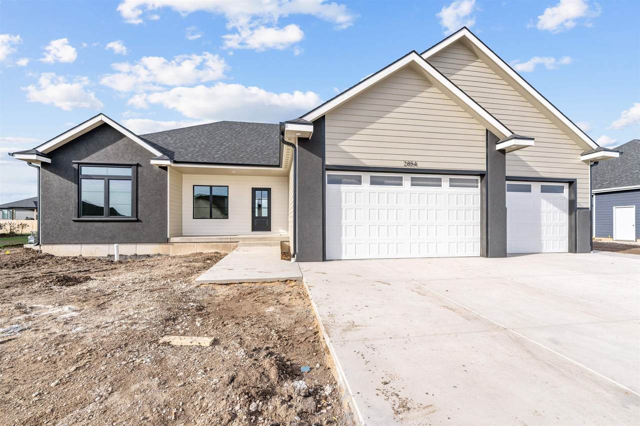 2854 Malibu Dr - Photo 1