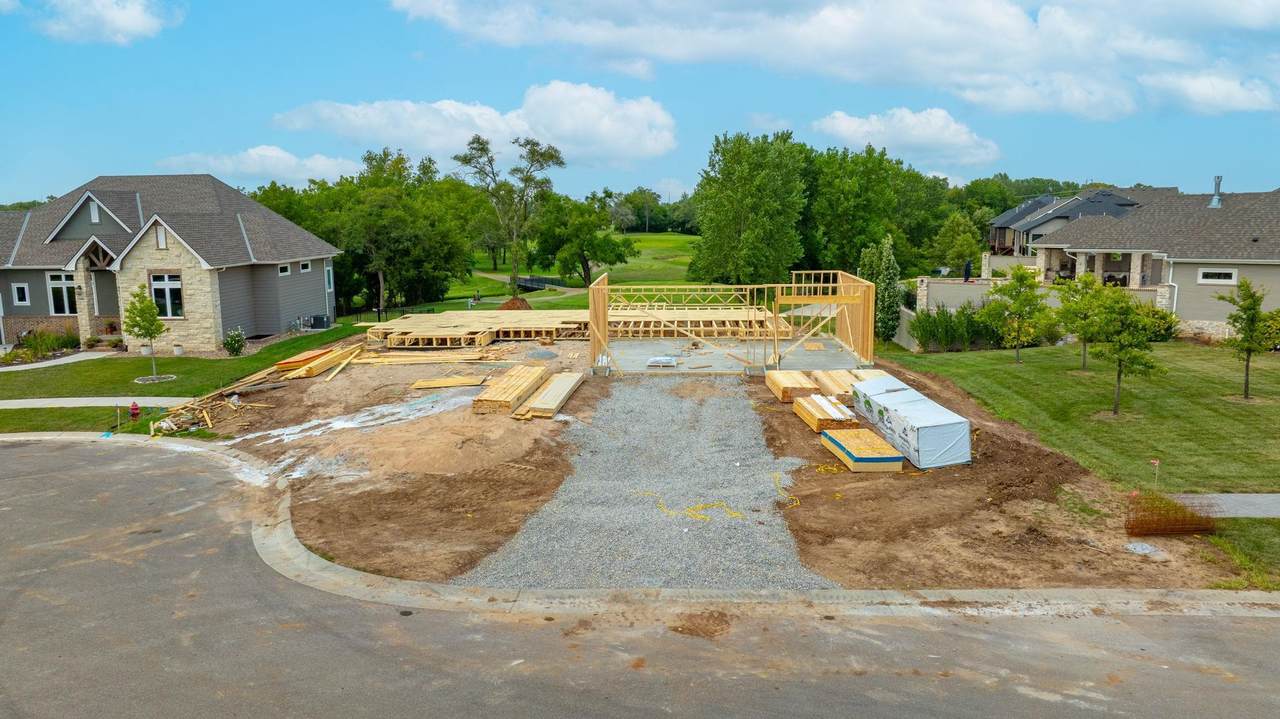 1012 Summerchase - Photo 1