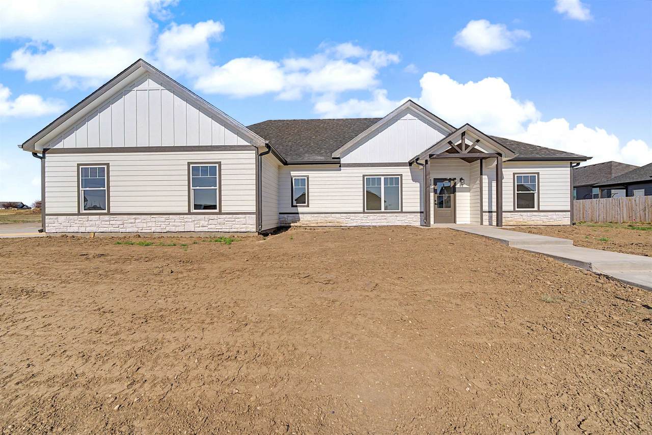 2210 Huntwood Dr - Photo 1