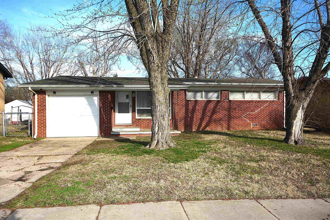 2136 Euclid Ave - Photo 1