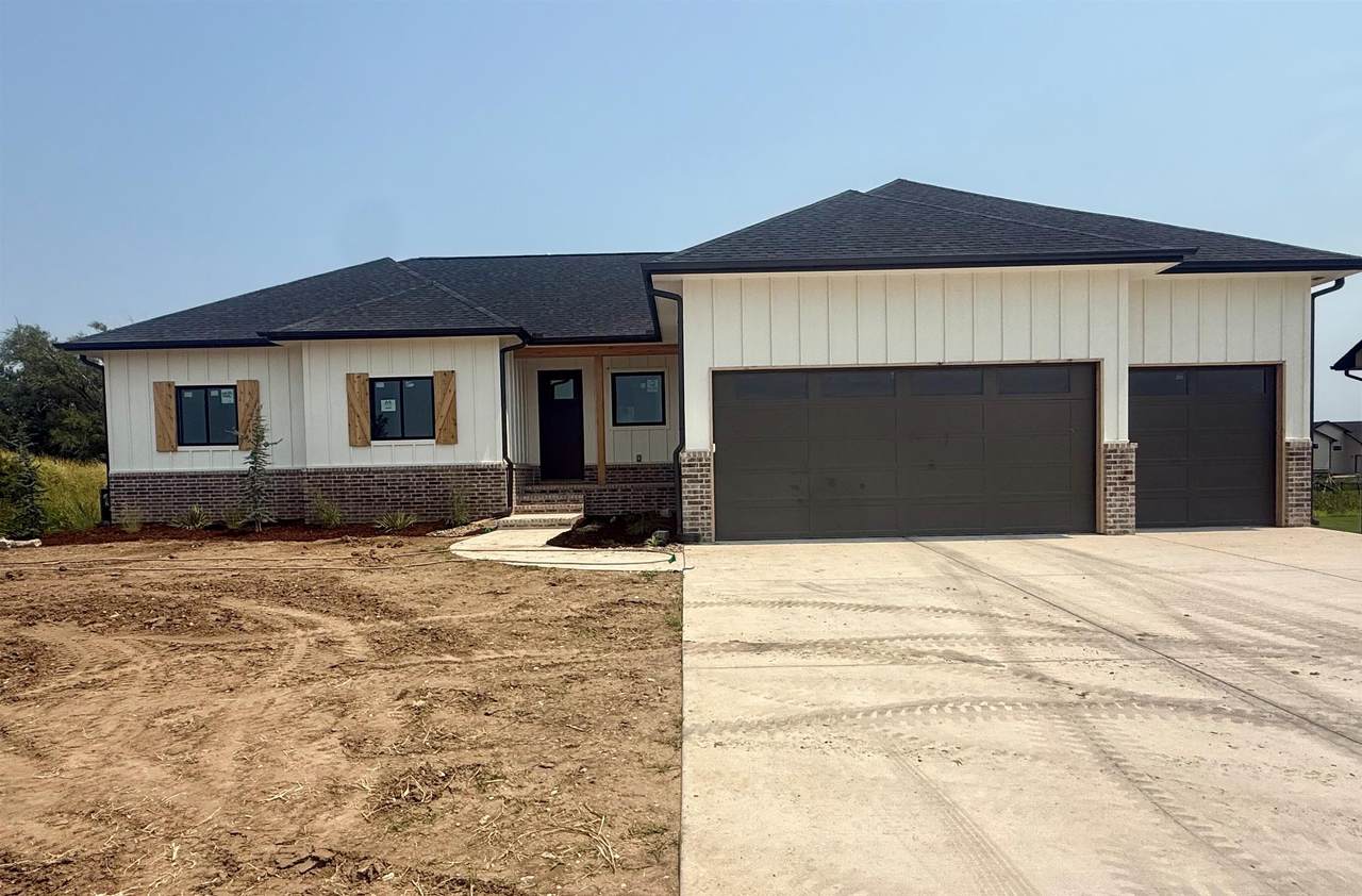 1007 Brookside St - Photo 1