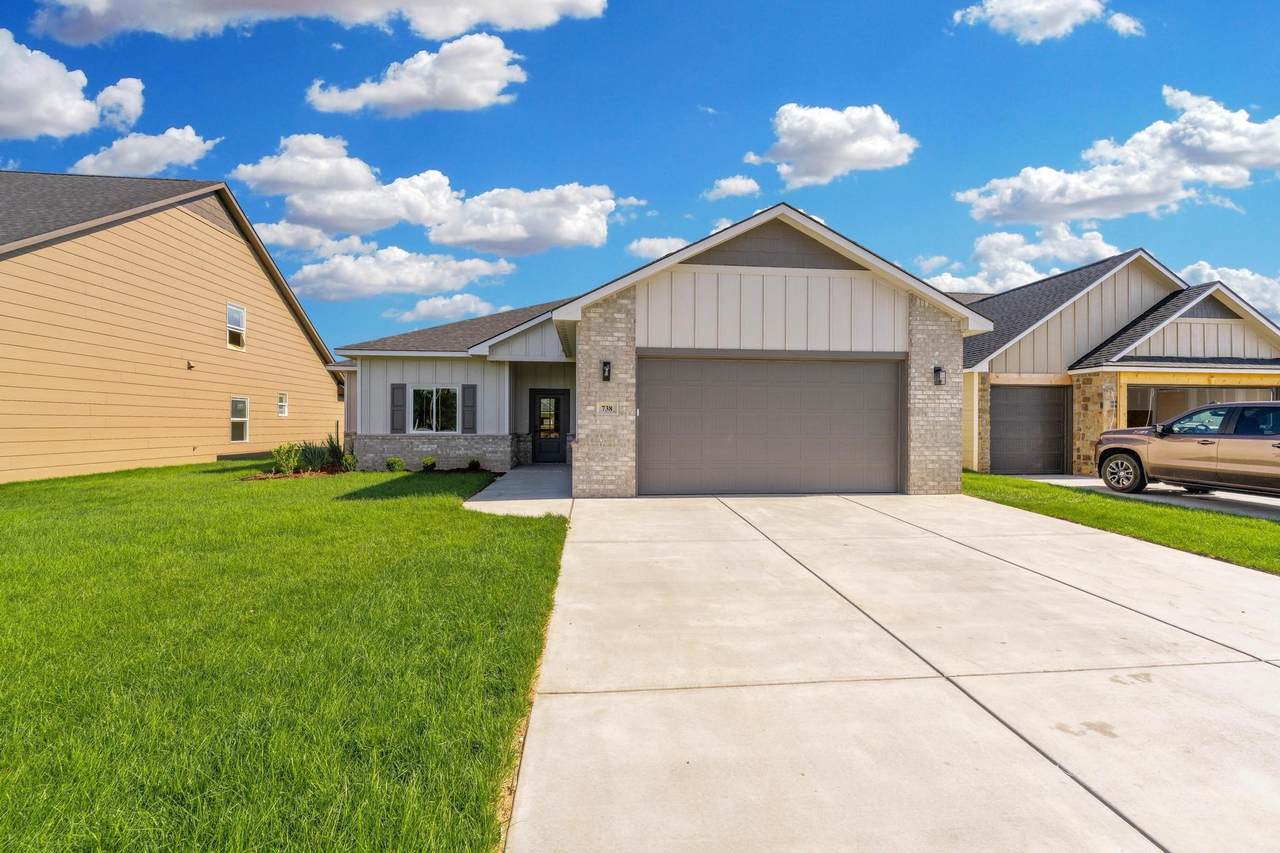 738 Rainbow Lake Ct. - Photo 1