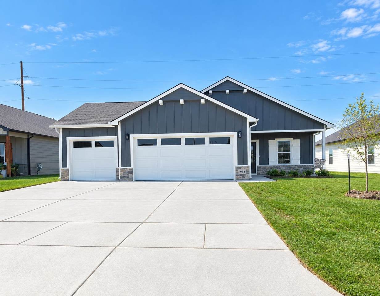 923 Forestview St - Photo 1