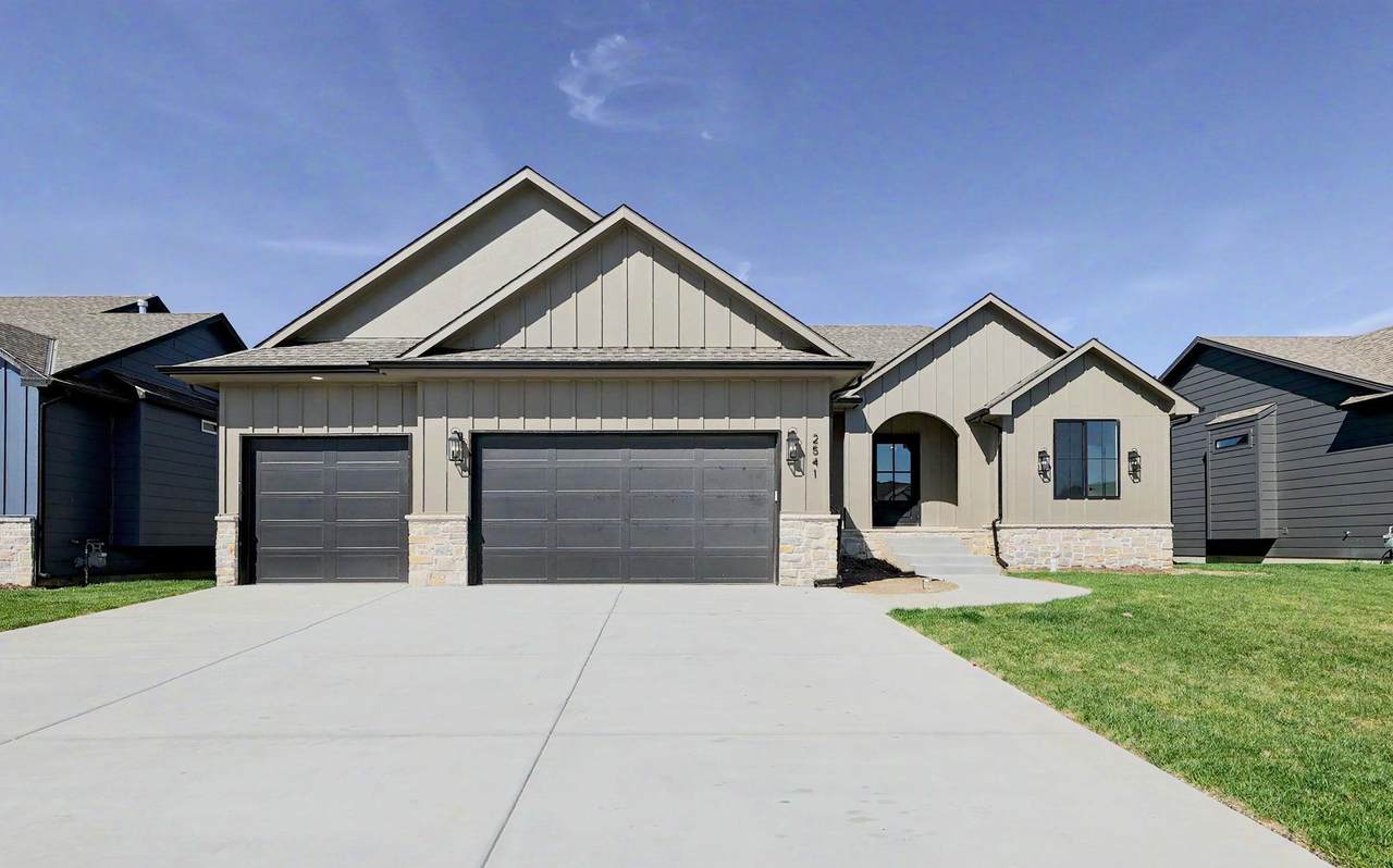 2541 Bluestone St - Photo 1