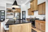 1605 Lakeside Dr - Photo 10