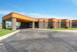 3232 Summit St - Photo 4