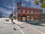 301 Summit St - Photo 3