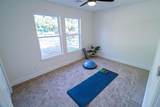 711 Washington - Photo 11