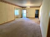 323 Broadway St - Photo 10