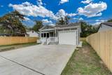 844 Green St - Photo 3