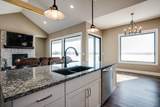 18311 Highview Dr - Photo 10