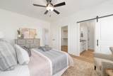 707 Rainbow Lake St - Photo 21