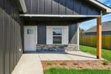 923 Forestview St - Photo 2
