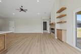 348 Buckland St - Photo 14