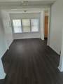 2033 Oliver Ave - Photo 3