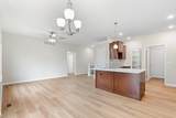 907 17th - Photo 9