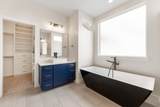 5913 Driftwood St - Photo 22