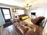 142 Ave B - Photo 4