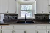 930 Westview - Photo 10