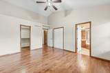 921 Glenmoor - Photo 13