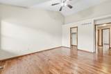 921 Glenmoor - Photo 14