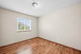 921 Glenmoor - Photo 16