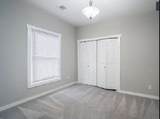 305 Green St - Photo 15