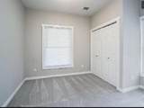 305 Green St - Photo 17
