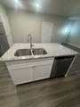 5196 Honeylocust - Photo 15