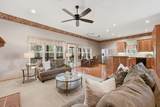 2553 Hazelwood St - Photo 8