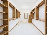 939 Woodridge Ct - Photo 15