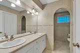 1340 Greenwich - Photo 16