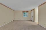 1340 Greenwich - Photo 19