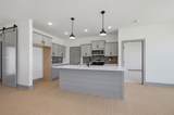 602 Elmwood St - Photo 8