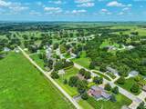1009 Country Club Dr - Photo 2