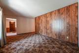 1009 Country Club Dr - Photo 4