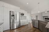 1601 Blackstone - Photo 12