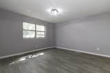 8709 Longlake Cir - Photo 13