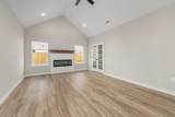 707 Rainbow Lake St - Photo 4