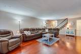 641 Woodlawn #18 - Photo 6