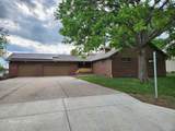 333 Simpson - Photo 1
